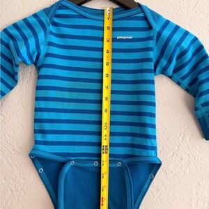 Patagonia CAPILENE 3 base layer top and bottom set.